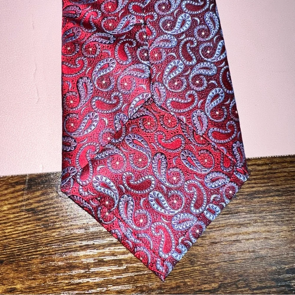 BURMA‎ BIBAS Soft Red / Blue Paisley Smooth Silk Neck Tie ITALY MADE